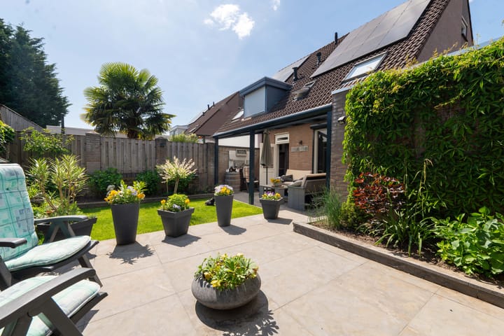 Photo 13 of Molenveldstraat 16