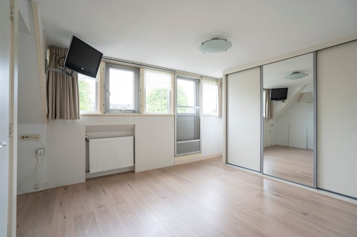 Foto 22 van Nieuwe Hoven 93