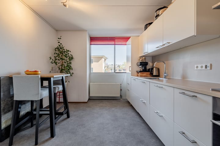 Foto 12 van Van Reigersbergenstraat 208