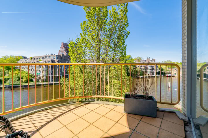 Foto 23 van Van Reigersbergenstraat 208