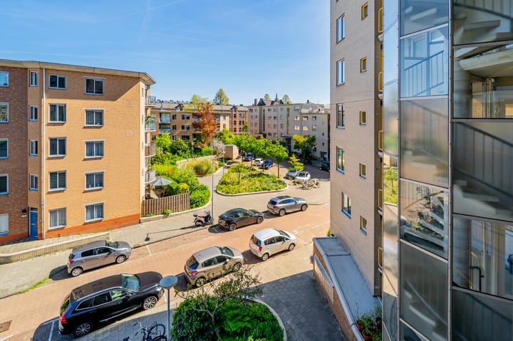 Foto 31 van Van Reigersbergenstraat 208