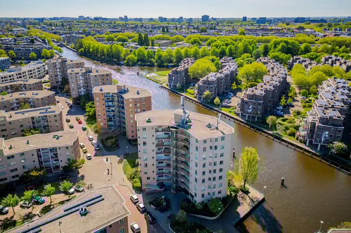 Foto 40 van Van Reigersbergenstraat 208