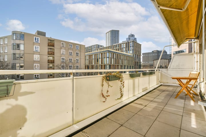 Photo 1 of Bertrand Russellstraat 42