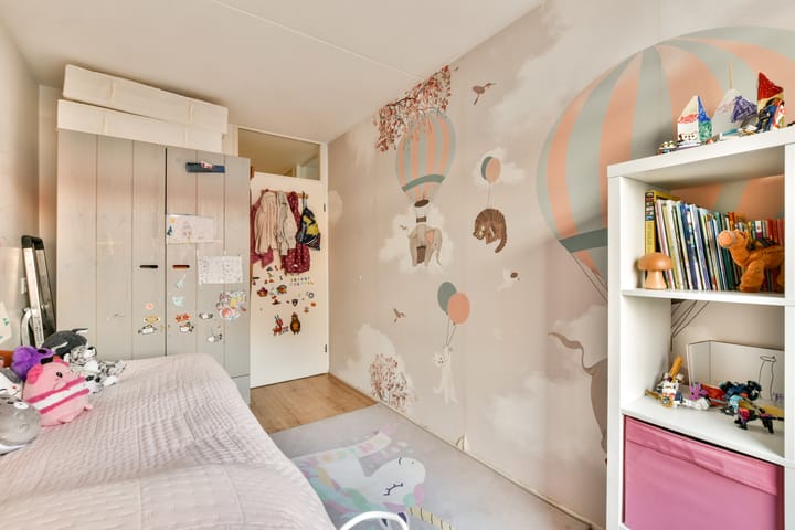 Photo 16 of Bertrand Russellstraat 42