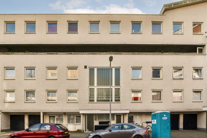 Photo 26 of Bertrand Russellstraat 42