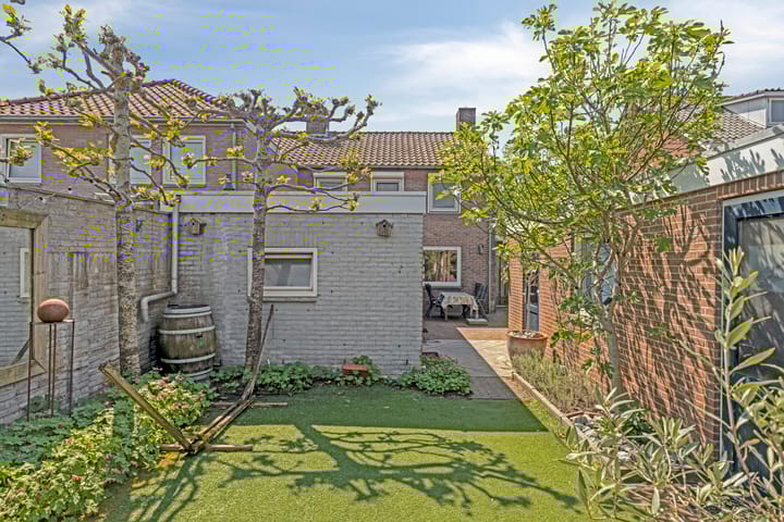 Foto 32 van Tuinstraat 35