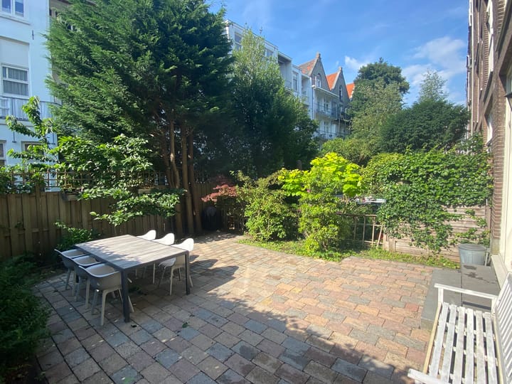 Photo 2 of Valeriusstraat 272-H