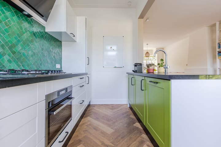 Photo 11 of van Voorst tot Voorststraat 34