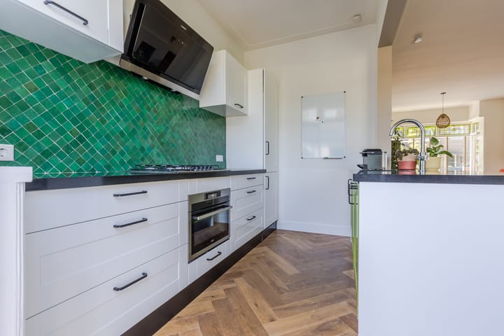 Photo 10 of van Voorst tot Voorststraat 34