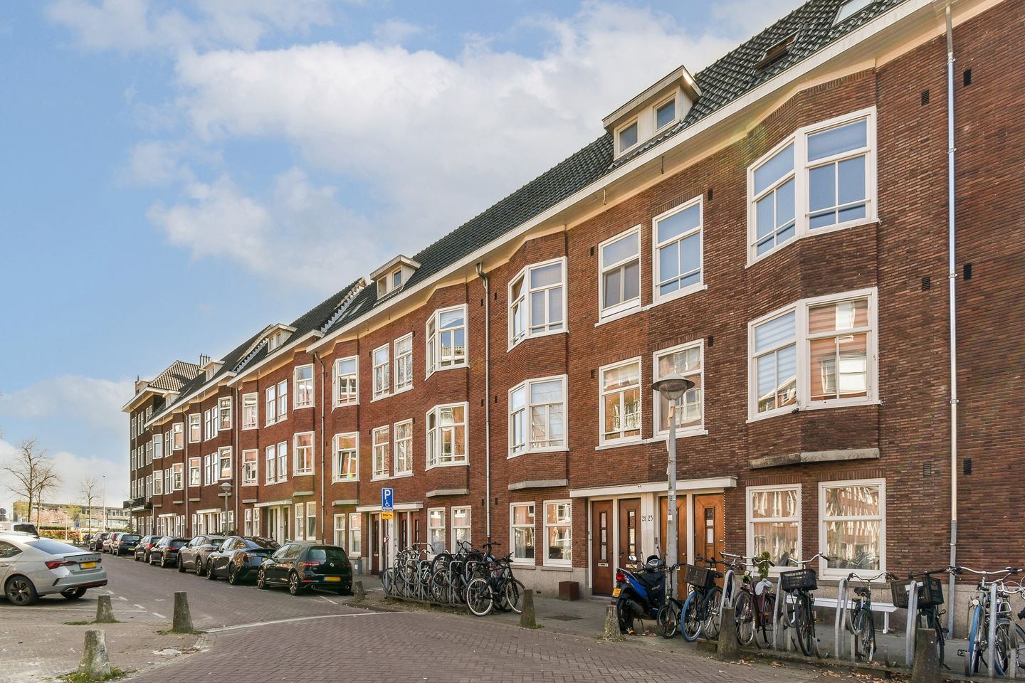 Foto 20 van Bloys van Treslongstraat 21-H