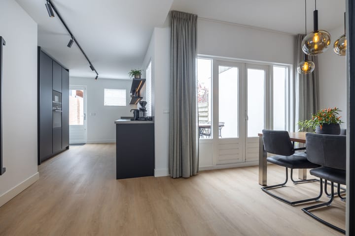 Foto 11 van Bavelselaan 71