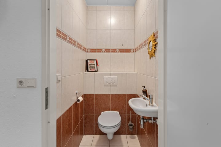 Foto 19 van Bredaseweg 128