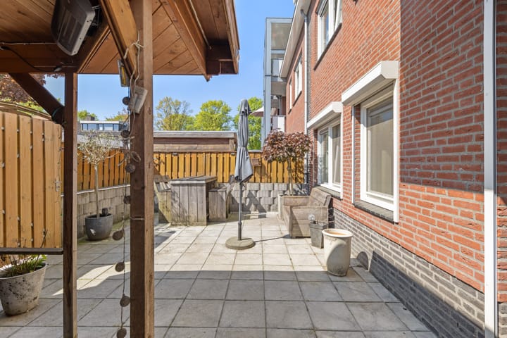 Foto 23 van Bredaseweg 128