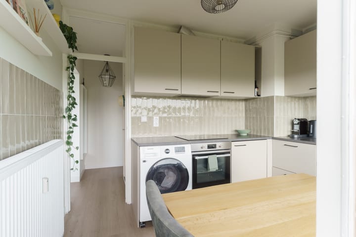 Foto 5 van Van Adrichemstraat 211