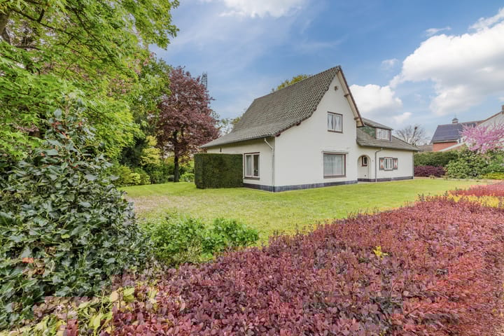 Photo 4 of Maasbrachterweg 27