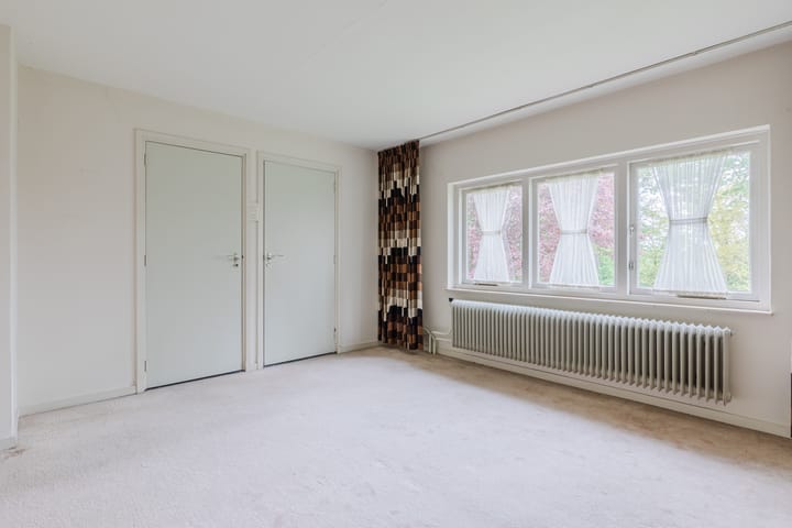 Photo 33 of Maasbrachterweg 27