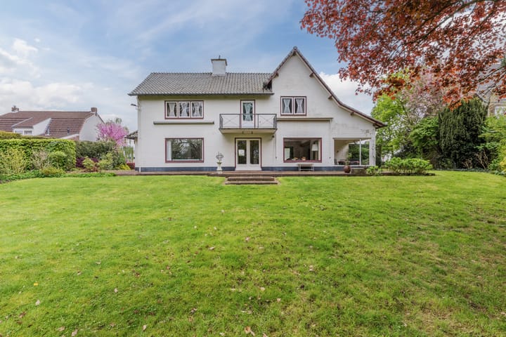 Photo 58 of Maasbrachterweg 27