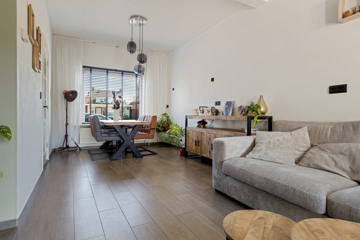 Foto 26 van Jan van Galenstraat 33