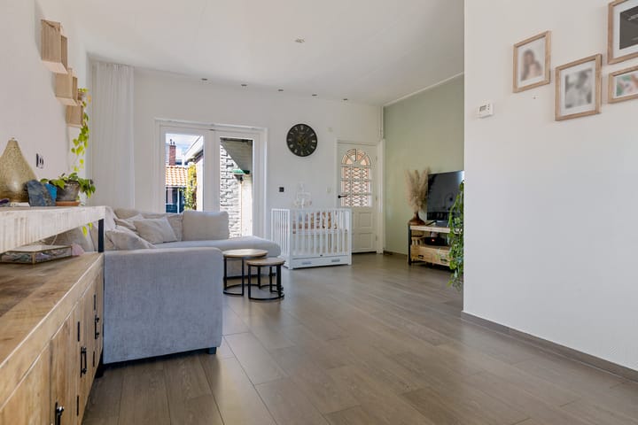 Foto 27 van Jan van Galenstraat 33