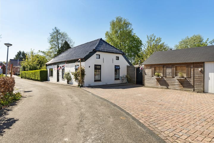 Binnenweg 8