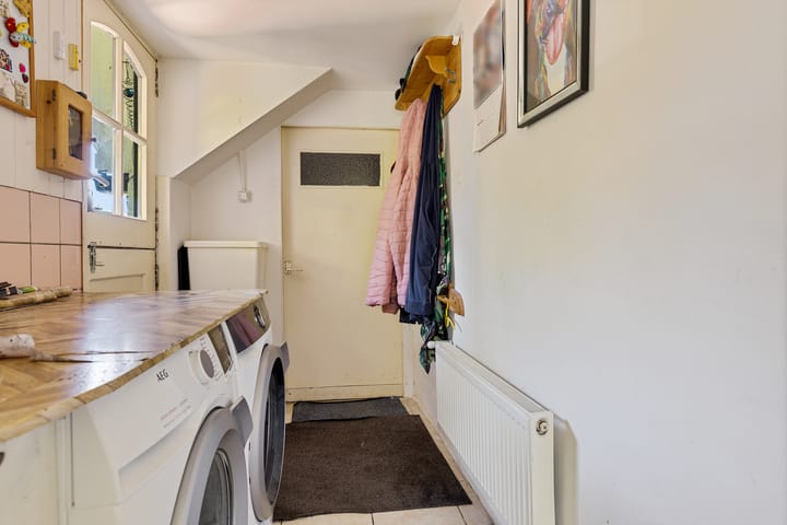 Photo 32 of Binnenweg 8