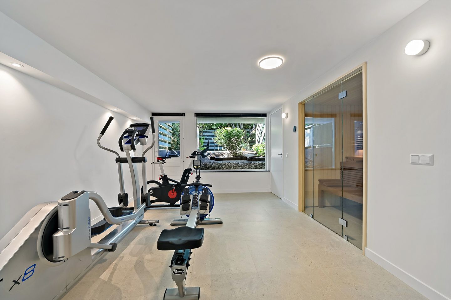 Foto 34 van Hanedoesstraat 2-F