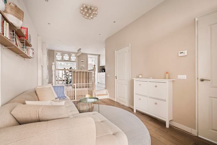 Photo 2 of Rustenburgerstraat 305-H