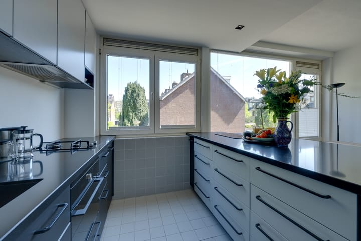 Photo 33 of Gustave Stresemannstraat 29