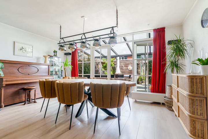 Photo 10 of Betje Wolffstraat 12