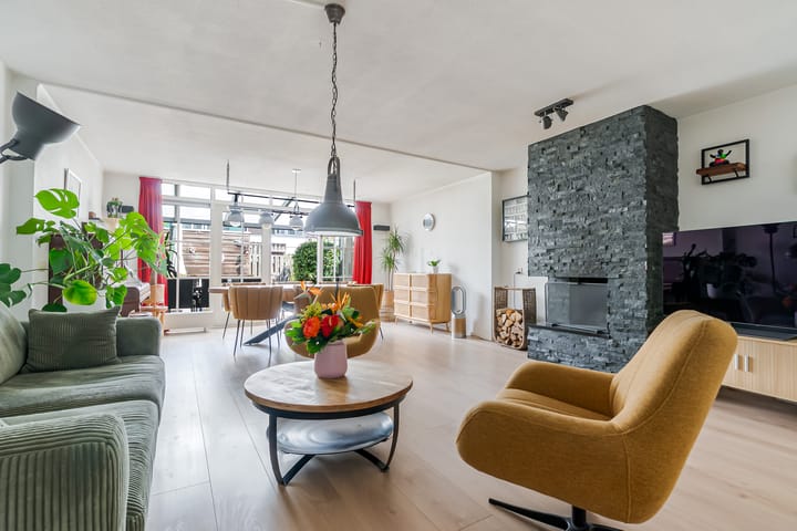 Photo 12 of Betje Wolffstraat 12