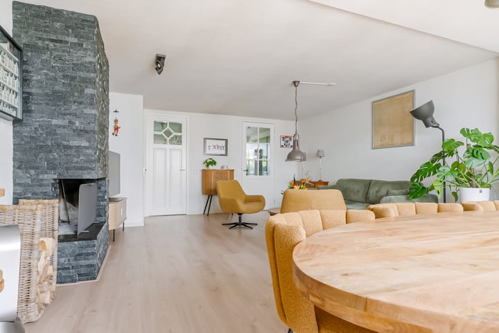 Photo 15 of Betje Wolffstraat 12