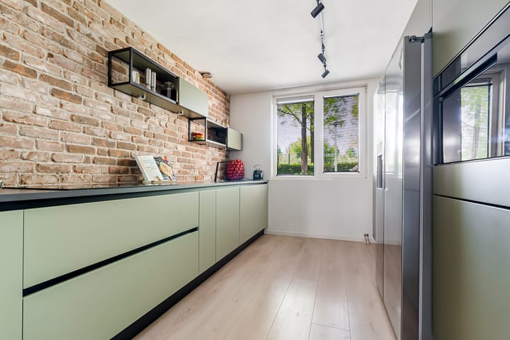 Photo 17 of Betje Wolffstraat 12