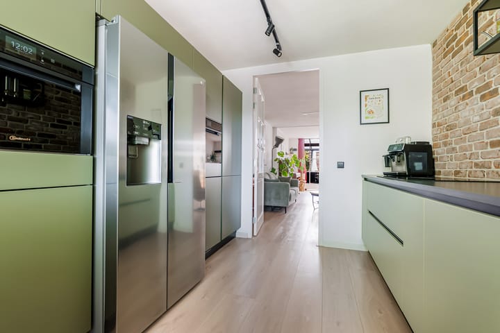 Photo 19 of Betje Wolffstraat 12