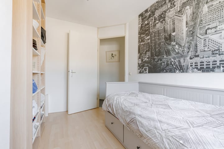 Photo 26 of Betje Wolffstraat 12