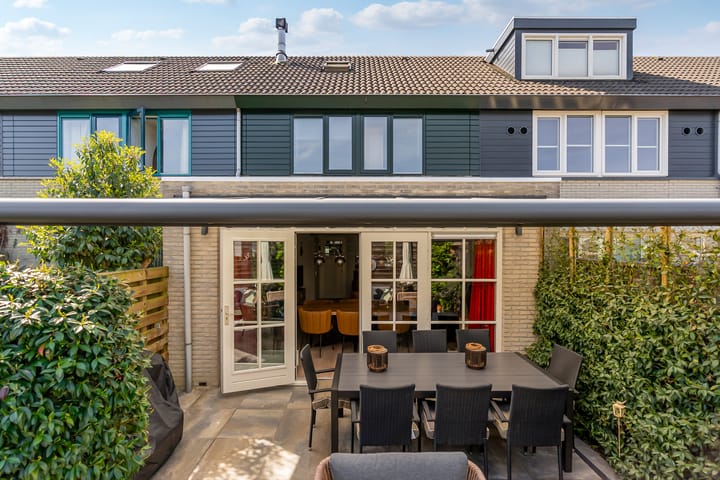 Photo 42 of Betje Wolffstraat 12