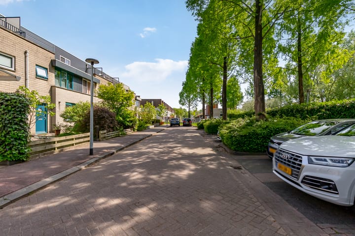 Photo 46 of Betje Wolffstraat 12