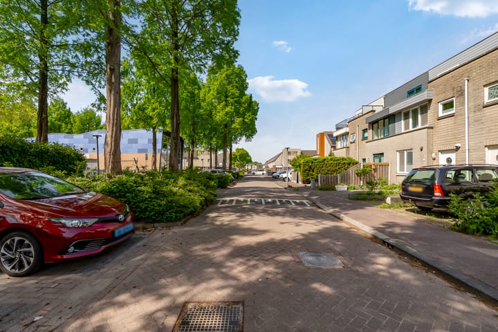 Photo 47 of Betje Wolffstraat 12