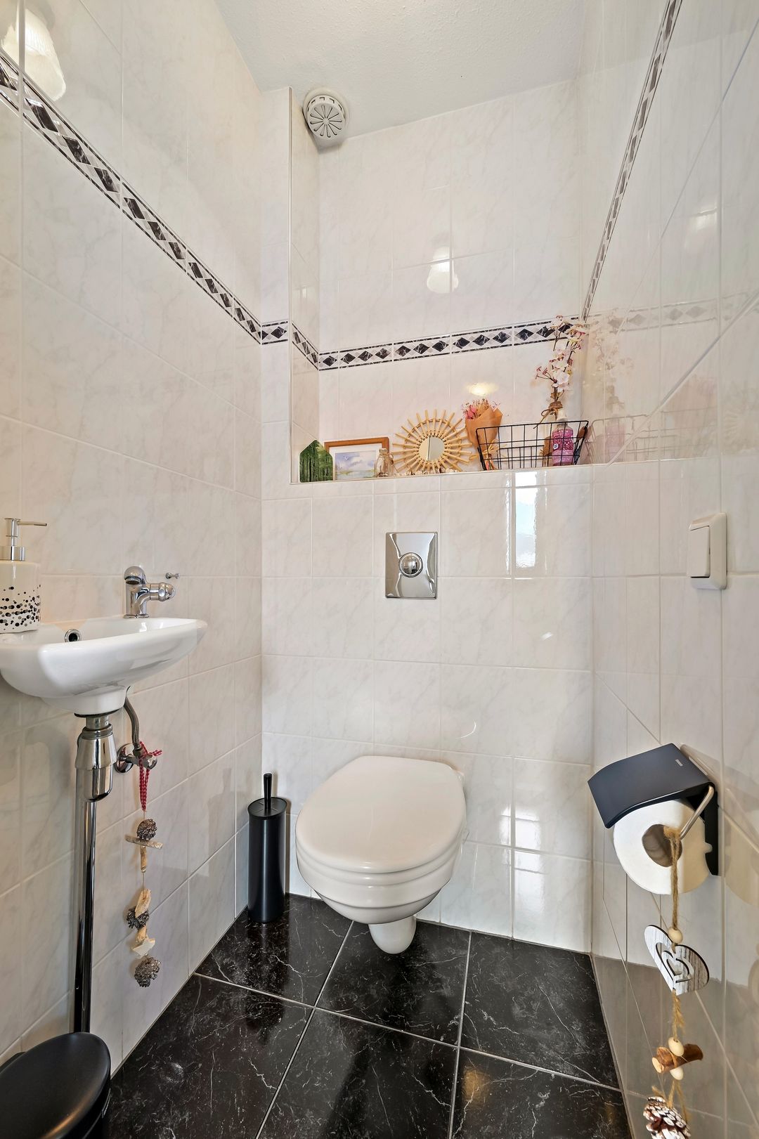 Photo 17 of Dr. J. Presserstraat 146