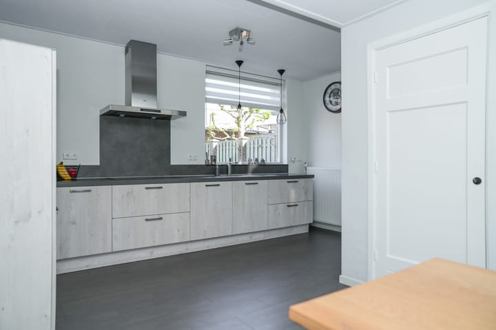 Photo 5 of Burg. Woutersstraat 4