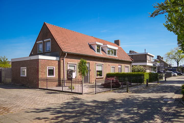 Photo 23 of Burg. Woutersstraat 4