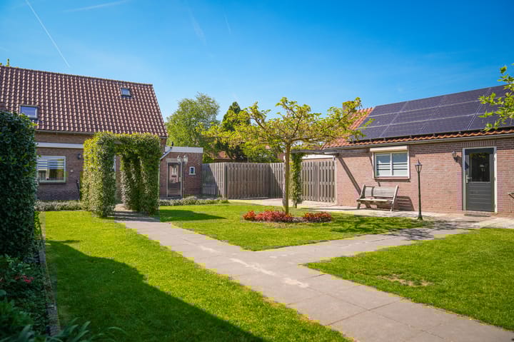 Photo 30 of Burg. Woutersstraat 4