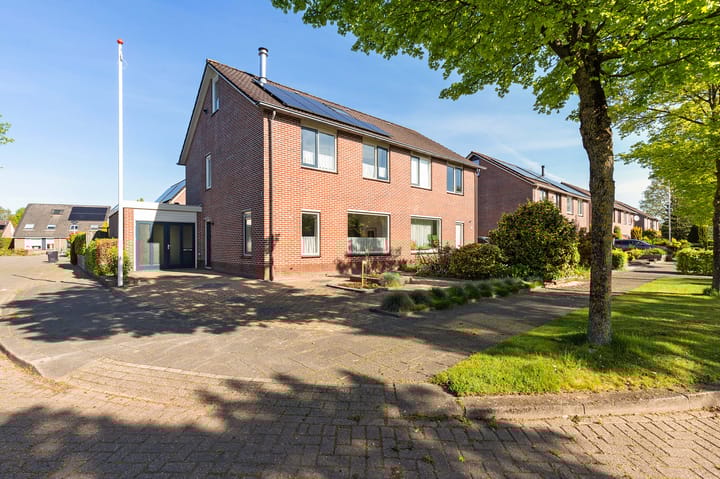 Foto 1 van Helmhout 13