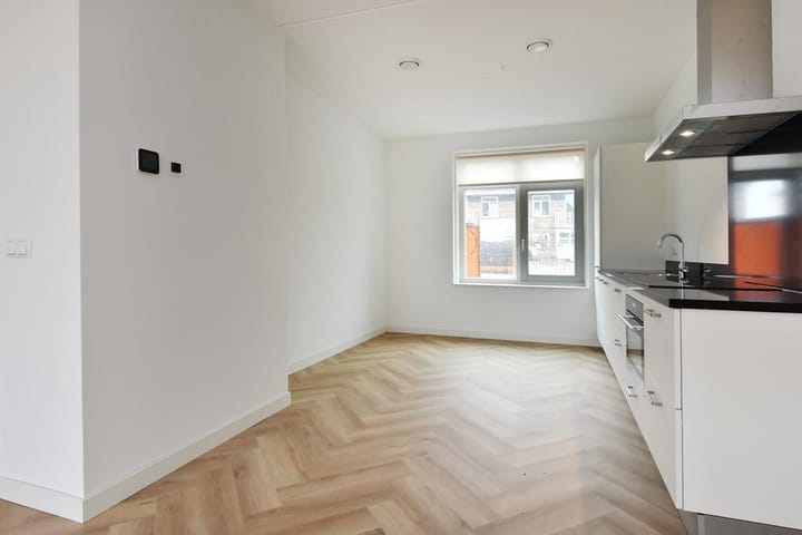 Foto 17 van Doris Lessinglaan 129