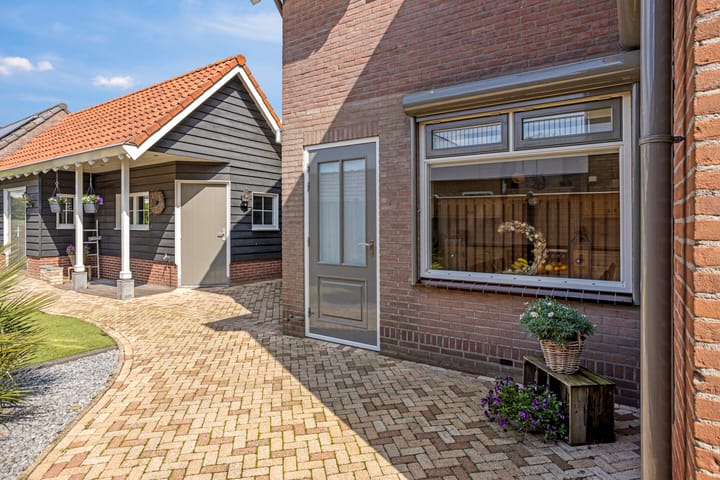 Photo 37 of Hampad 9