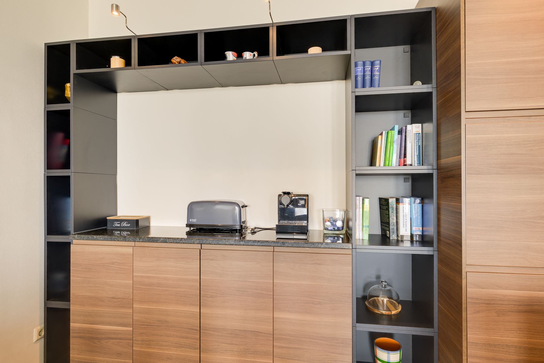 Photo 15 of Klaroenstraat 273