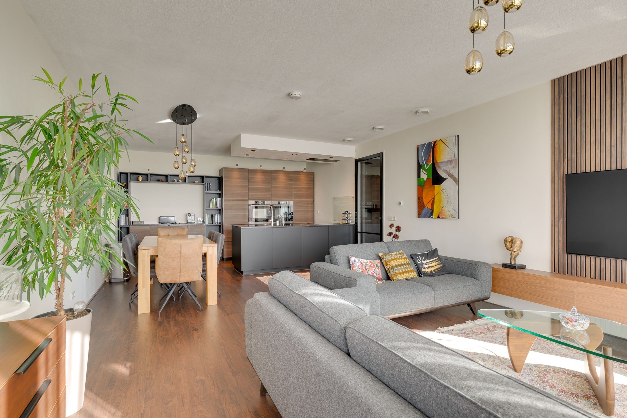 Photo 9 of Klaroenstraat 273