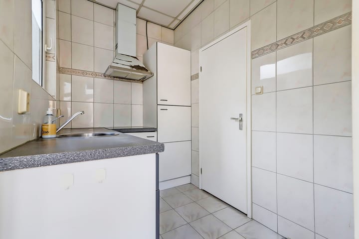 Foto 11 van Dirk Hoogenraadstraat 90