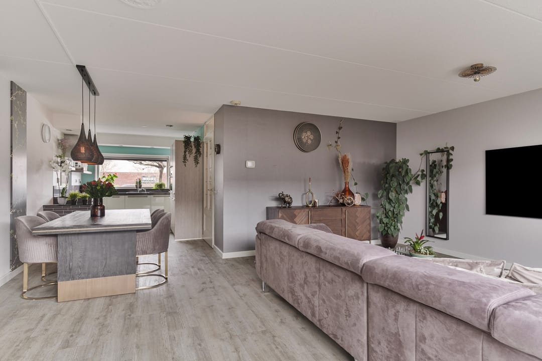 Foto 11 van Henry Moorestraat 8