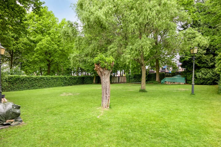 Photo 9 of Parkstraat