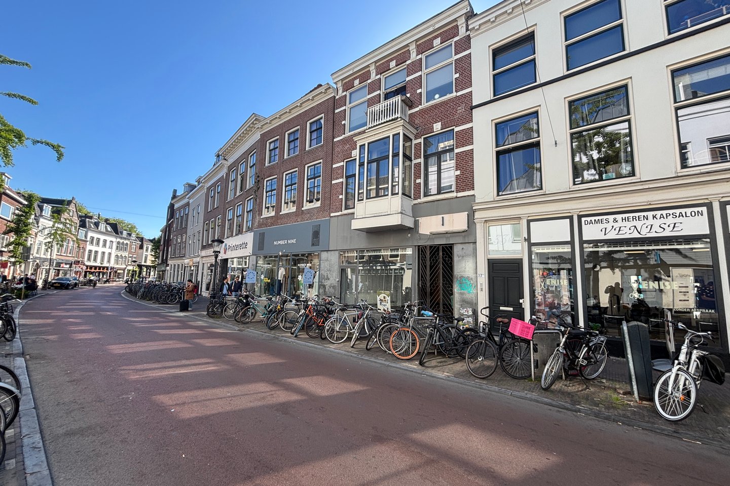 View photo 3 of Voorstraat 35